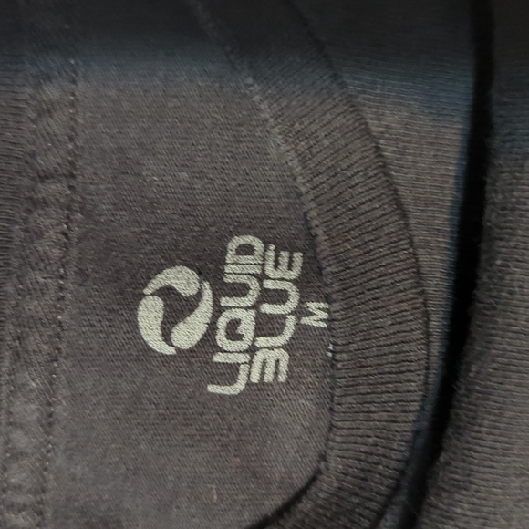 T-shirt - Picture 2 of 2